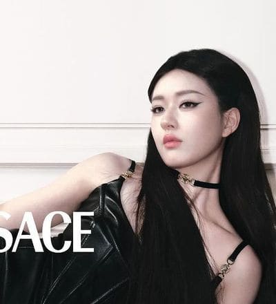 versace-s-s-2024-with-rosy-zhao-1.jpg