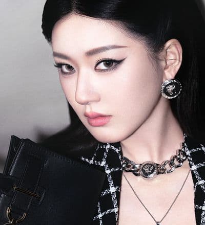 versace-s-s-2024-with-rosy-zhao-6.jpg