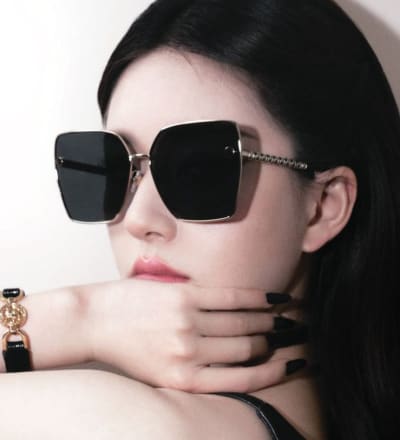 versace-s-s-2024-with-rosy-zhao-9.jpg