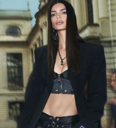 versace-s-s-23-campaign-3.jpg