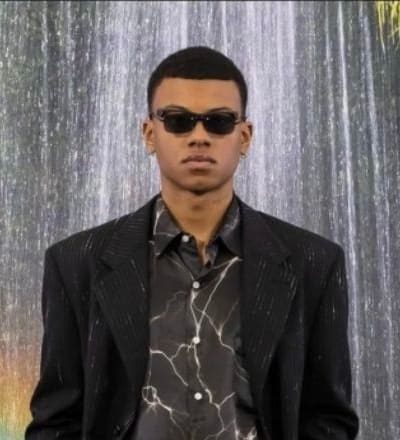 vetements-fall-2021-ready-to-wear-22.jpg