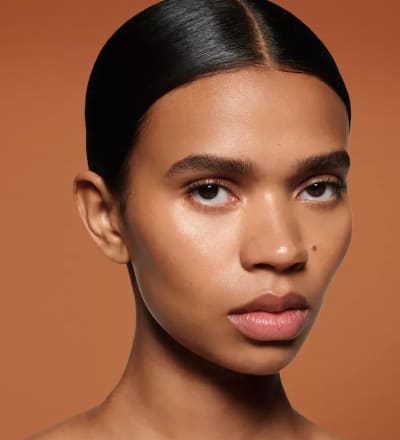 victoria-beckham-beauty-concealer-pen-campaign-4.jpg
