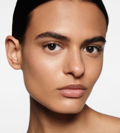 victoria-beckham-beauty-concealer-pen-campaign-6.jpg