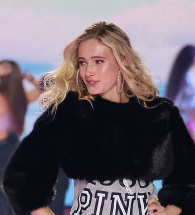 victorias-secret-runway-show-2025-19.jpg