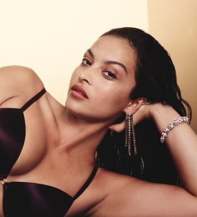 victorias-secret-very-sexy-fall-2025-campaign-2.jpg