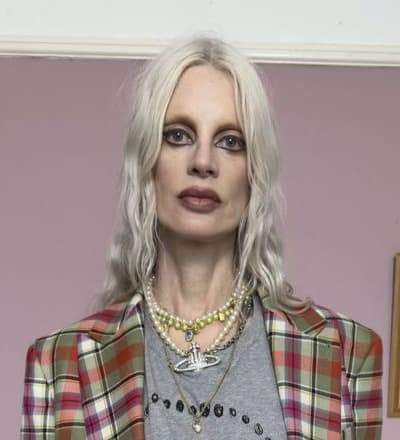 vivienne-westwood-f-w-2024-campaign-16.jpg