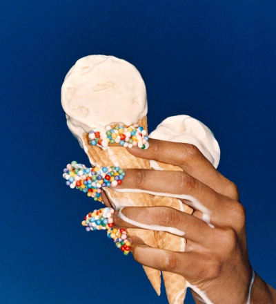 w-magazine-v3-5-the-summer-issue-talk-to-the-hand-3.jpg