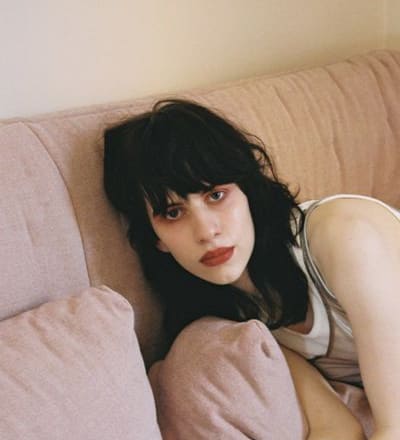 weeping-red-pale-7.jpg