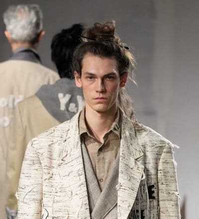 yohji-yamamoto-f-w-24-mens-show-4.jpg