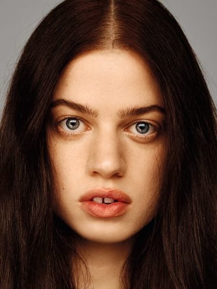 Lily McMenamy
