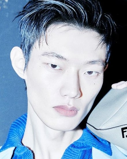 Hoyong Kim
