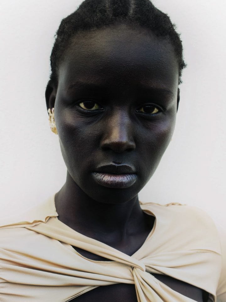 Biliny Mabil — portrait