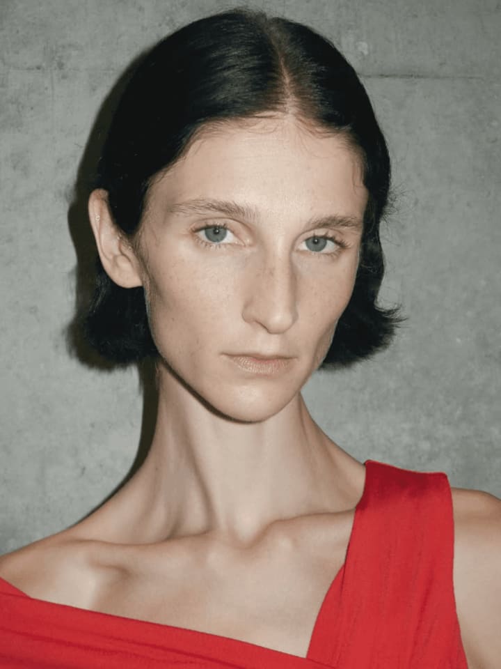 Elodie Leune — portrait