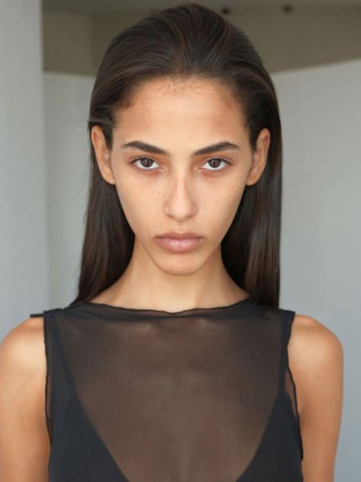 Esther Santos — portrait