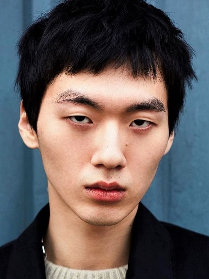 Hoya Lee — portrait