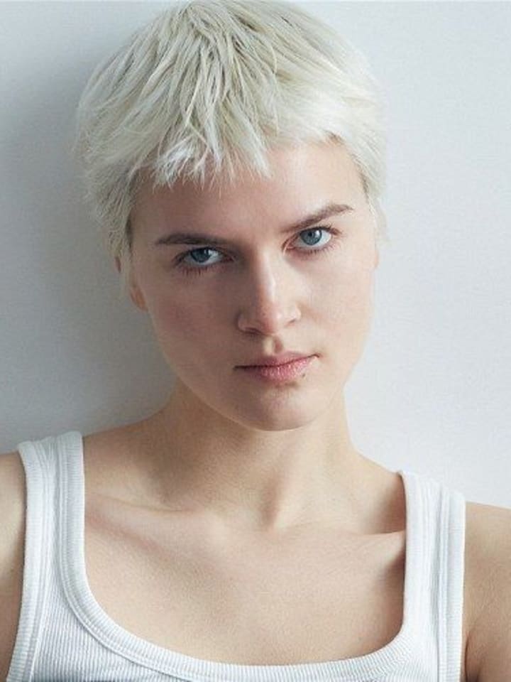 Karolina Lombergar — portrait