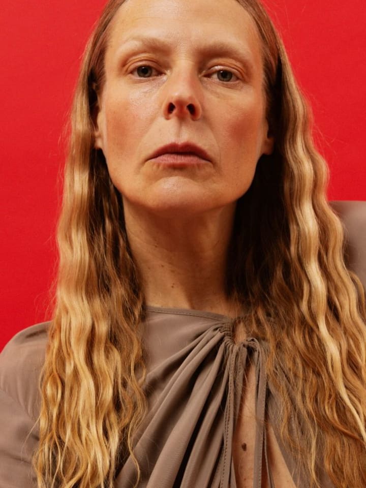 Laura Morgan — portrait