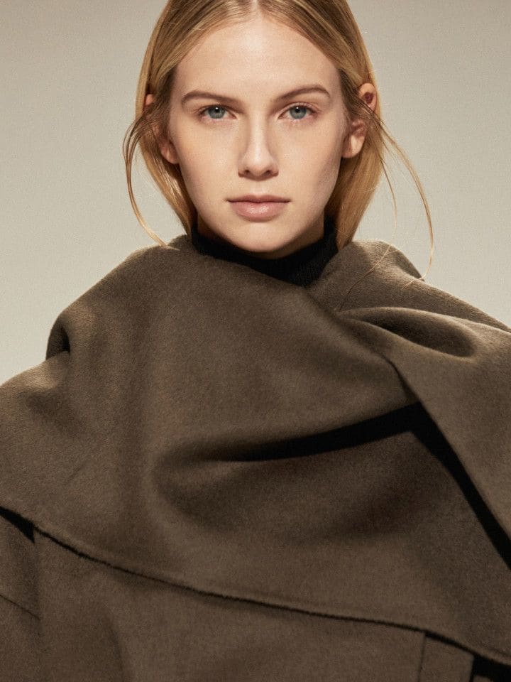 Lea Pliger — portrait