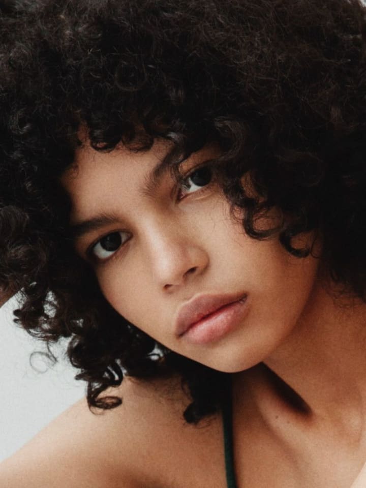 Liz De Aza — portrait