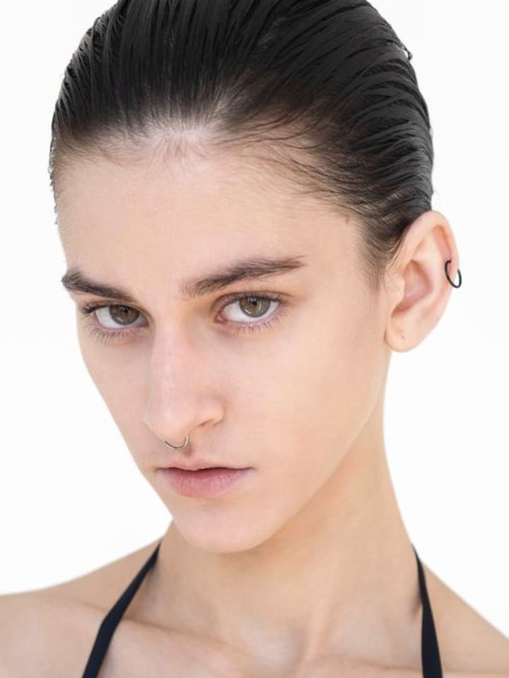 Luna Kolas — portrait