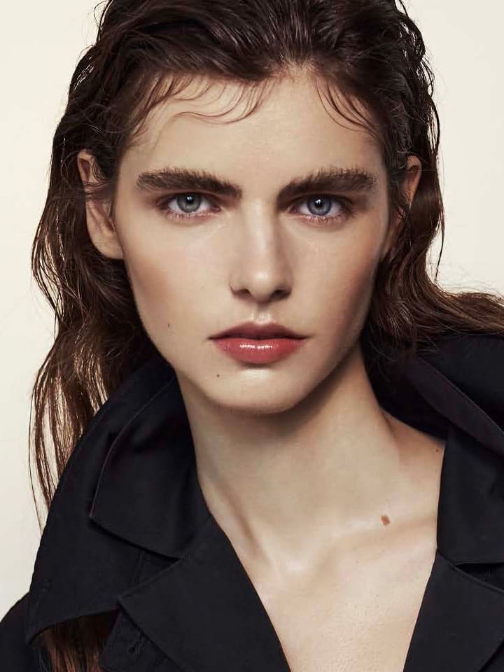 Maya Gunn — portrait