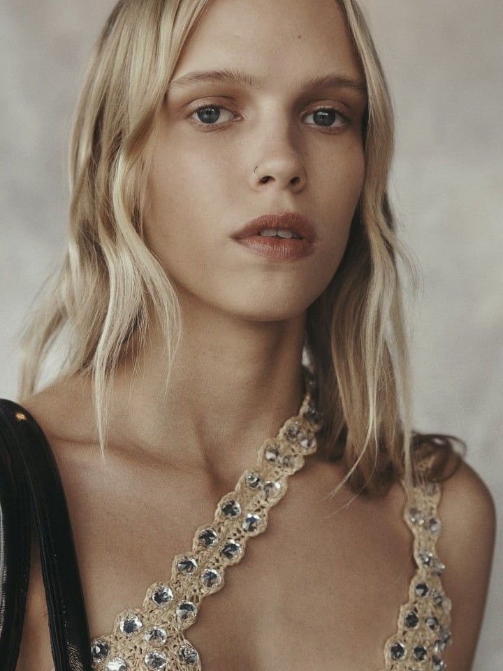 Mika Anastasia — portrait