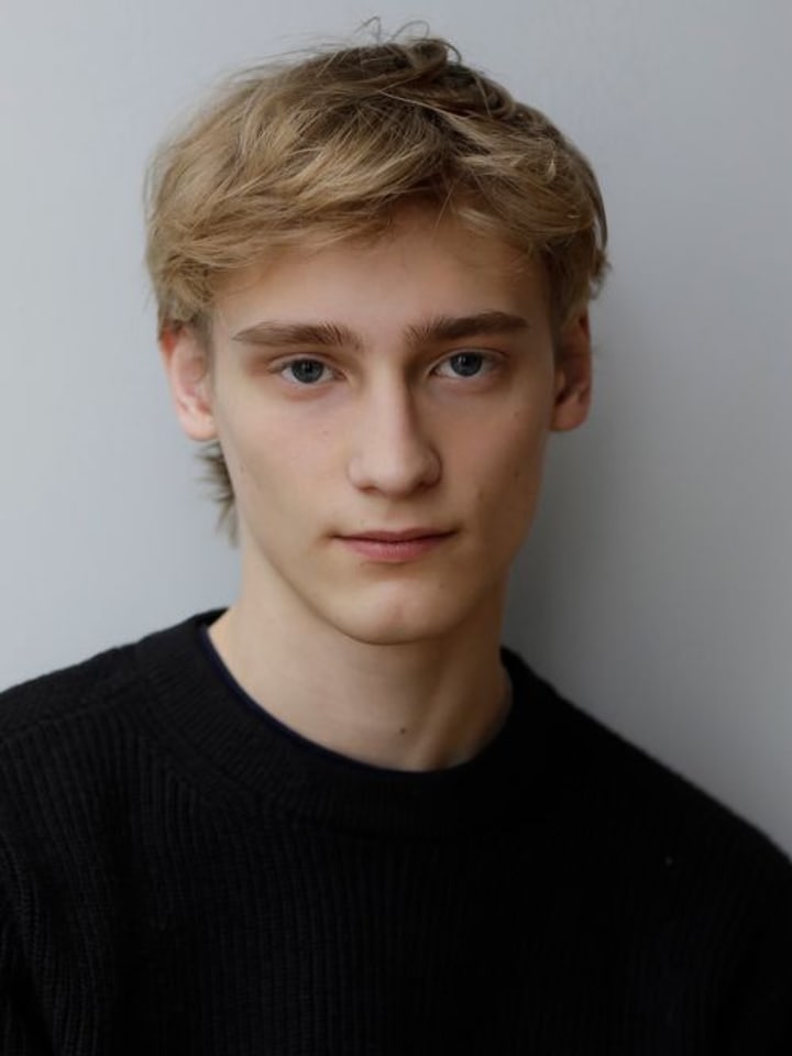 Noah Loof — portrait