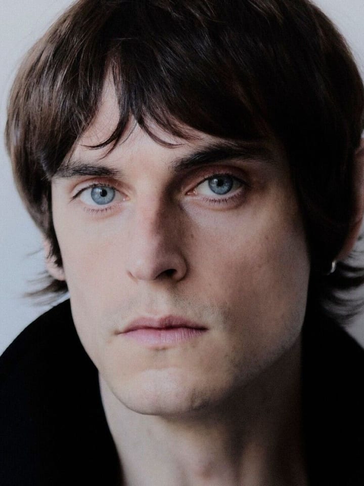 Oli Cook — portrait