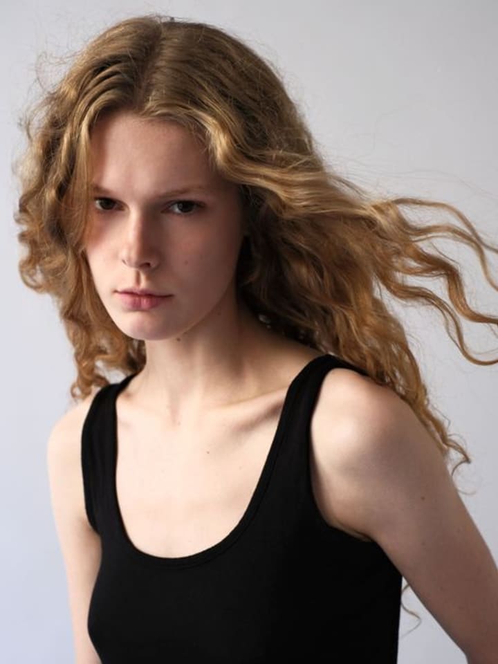 Raphaella Hawkins — portrait