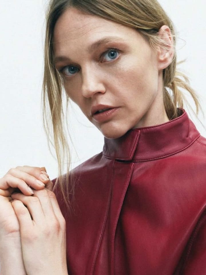 Sasha Pivovarova — portrait