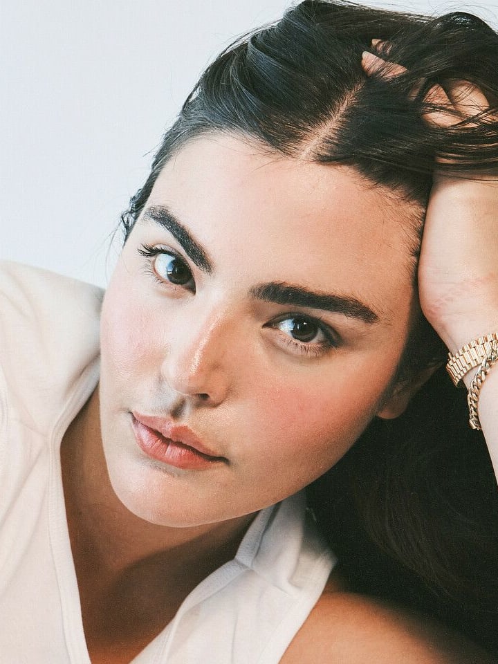 Alessandra Garcia — portrait