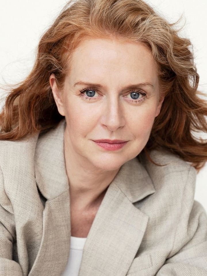 Amanda Barron — portrait