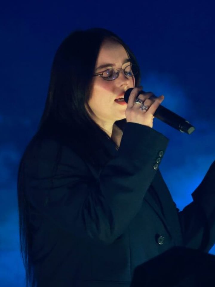 Billie Eilish — portrait