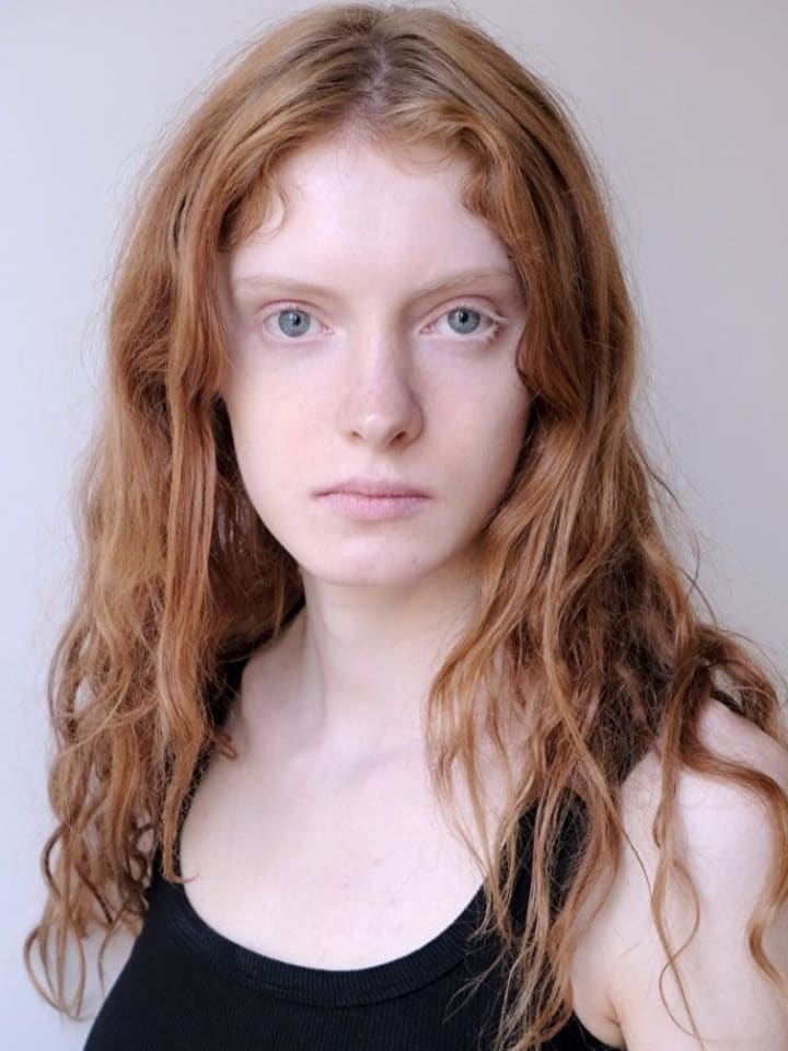 Elizabeth Nepola — portrait