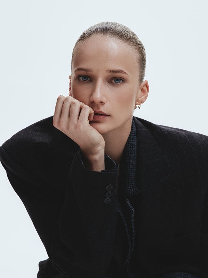 Ella P — portrait