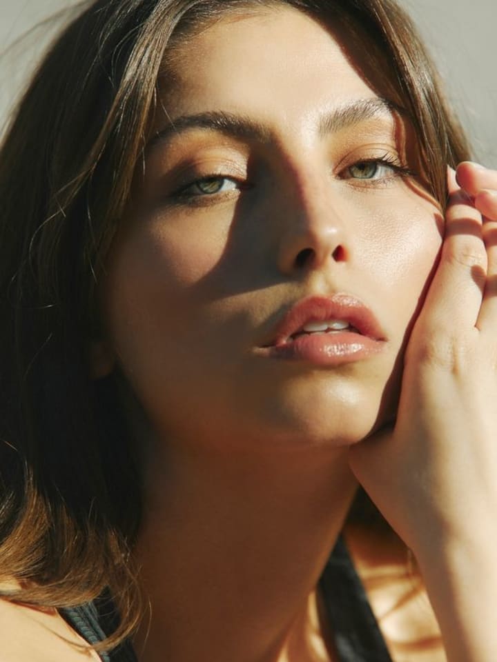 Elle Mazinter — portrait