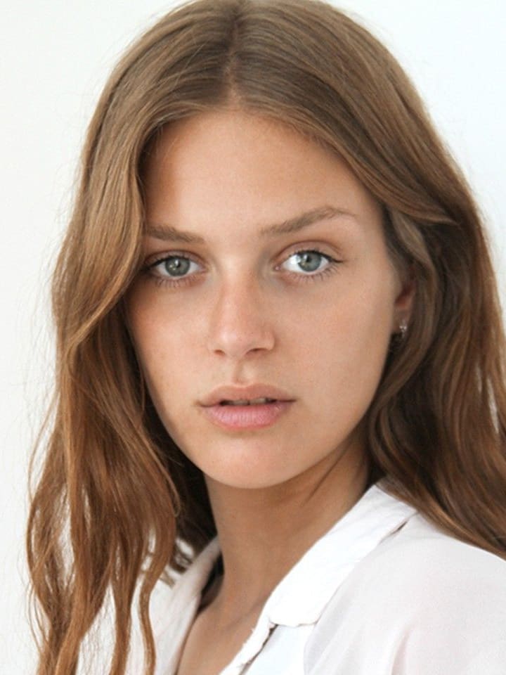 Emily Smith — portrait