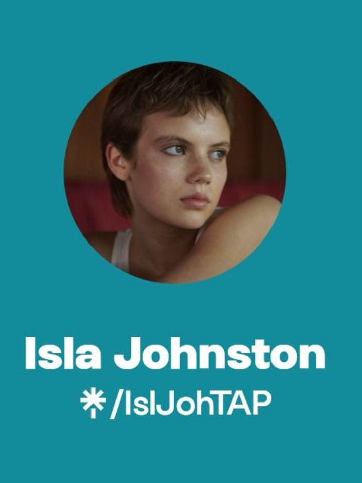 Isla Johnston — portrait