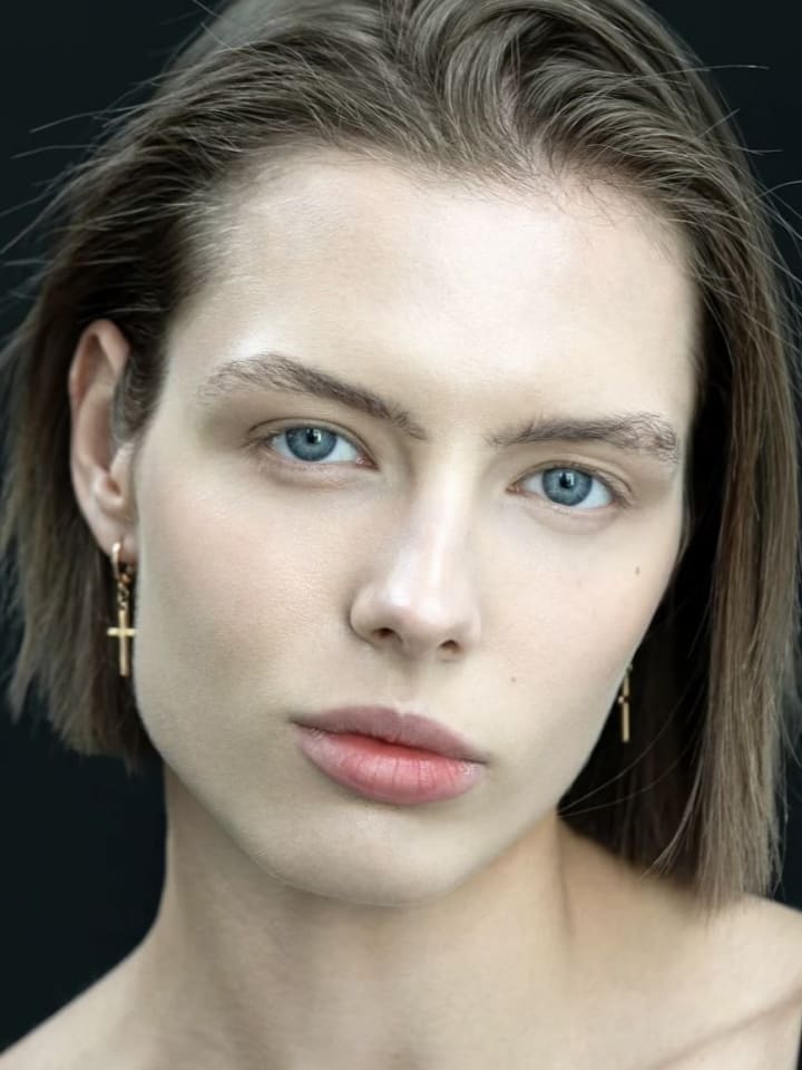 Karina Manzhay — portrait