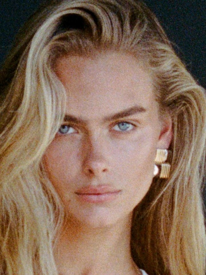Kiana Flanet — portrait