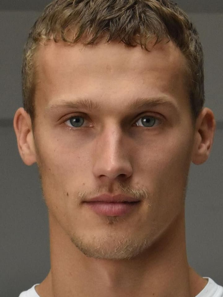 Bram Valbracht — portrait