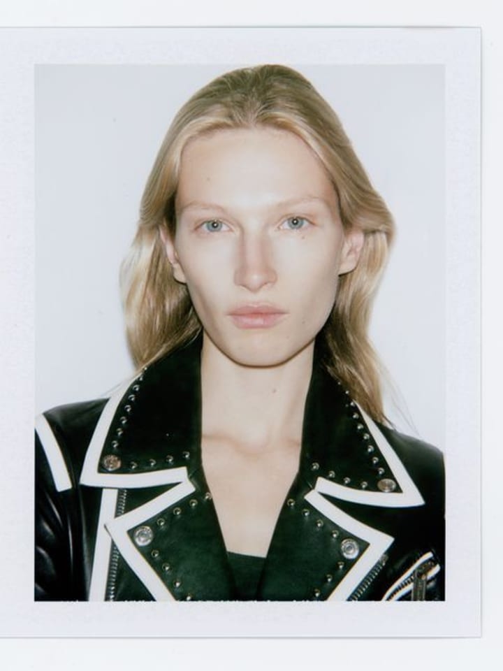 Liz Kennedy — portrait
