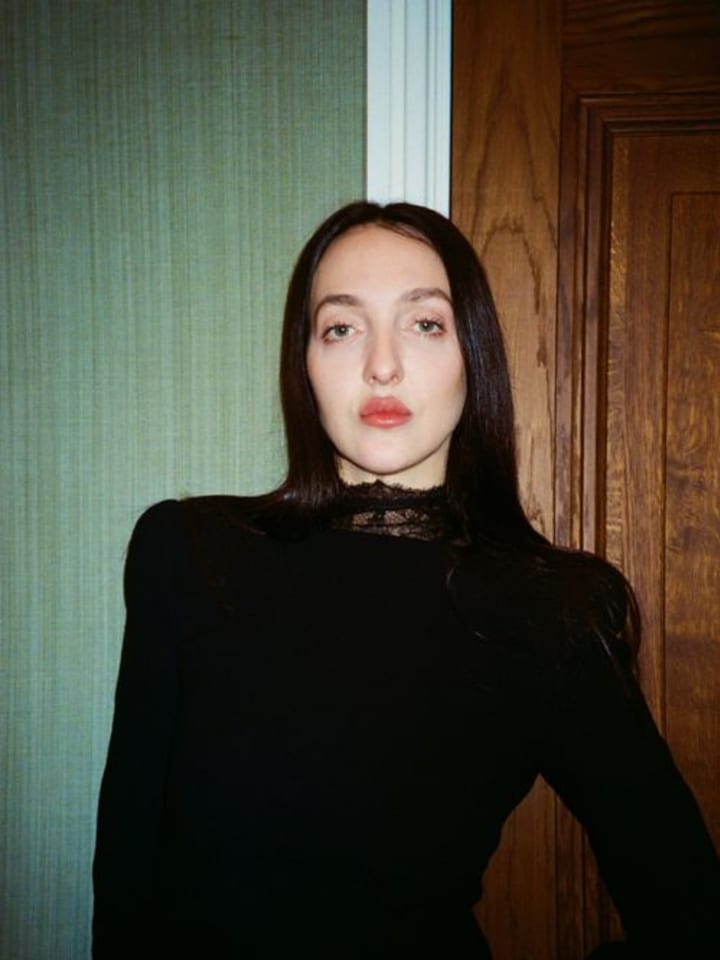 Tish Weinstock — portrait