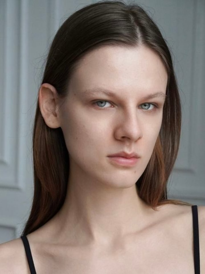 Joanna Tatarka — portrait