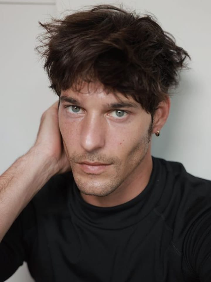 Edu Roman — portrait