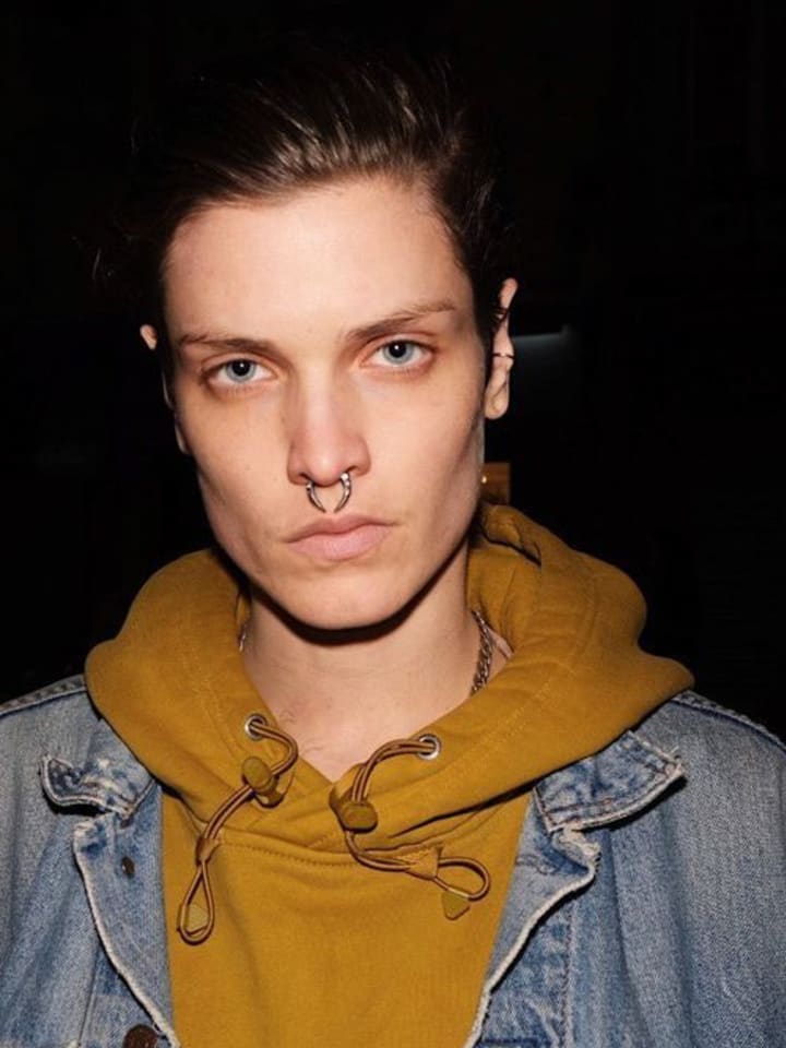 Sara Vienna — portrait