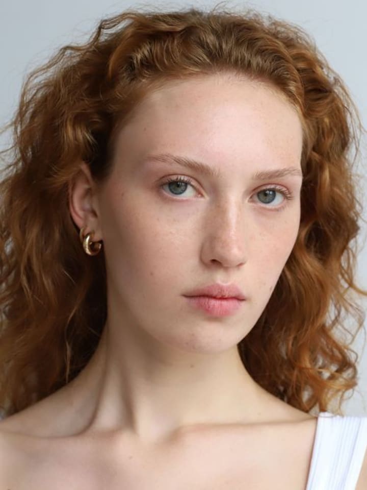 Connie Savill — portrait