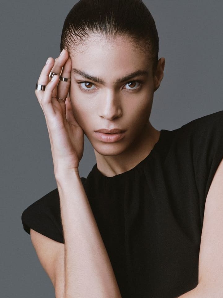 Itu Nuola — portrait