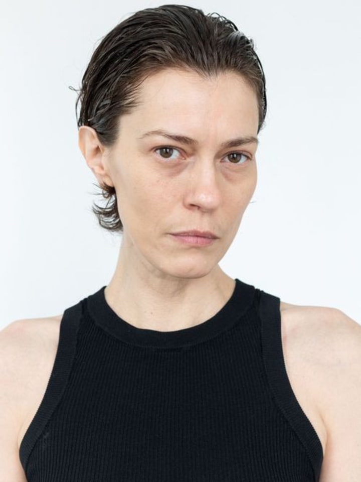 Lizzie Alexandra — portrait