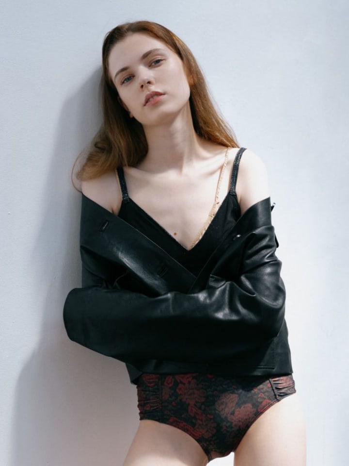Gloria Dinov — portrait